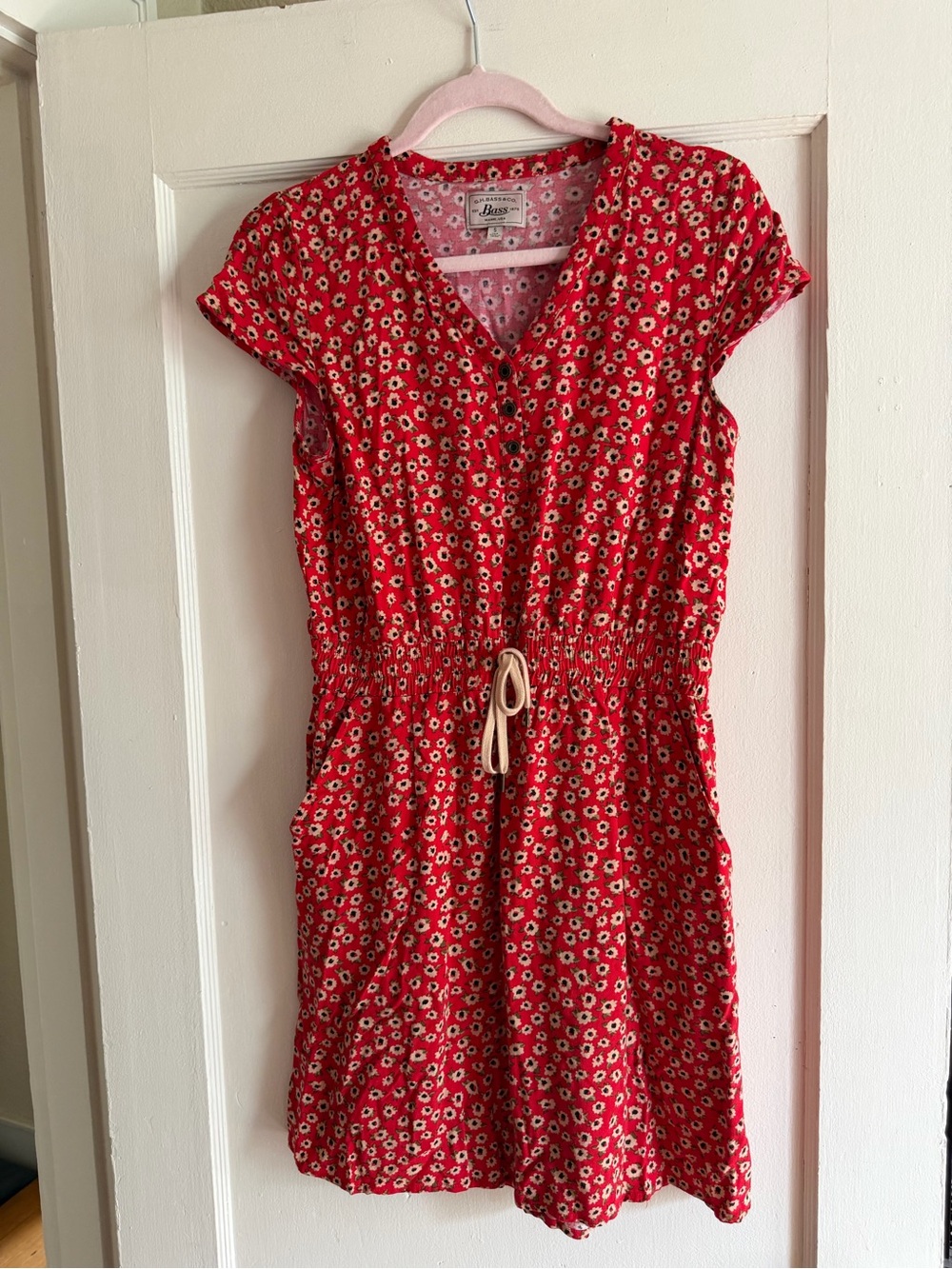 G.H. Bass & Co. Red Floral Short-Sleeve Mini Dress